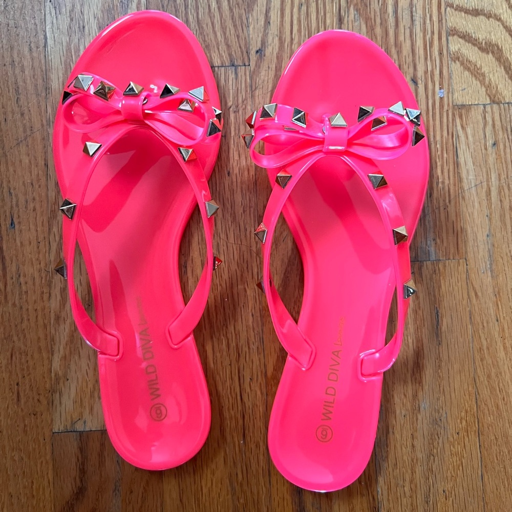 Brand New hot pink jelly flip-flops